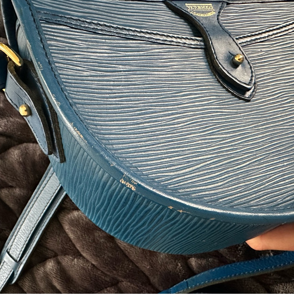 Blue Epi Leather Vintage crossbody purse - Picture 11 of 11